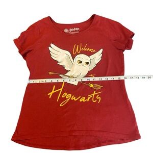 Girls XL (14/16) Harry Potter short sleeve tshirt in red w/ owl & broomstick A15